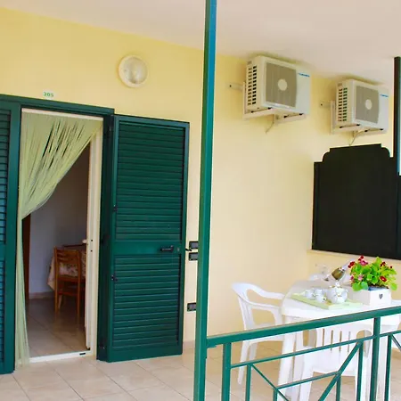 Villaggio Turistico Defensola 3*