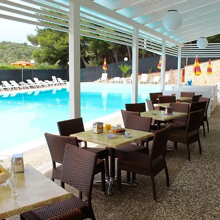 Lägenhetshotell Villaggio Turistico Defensola 3*